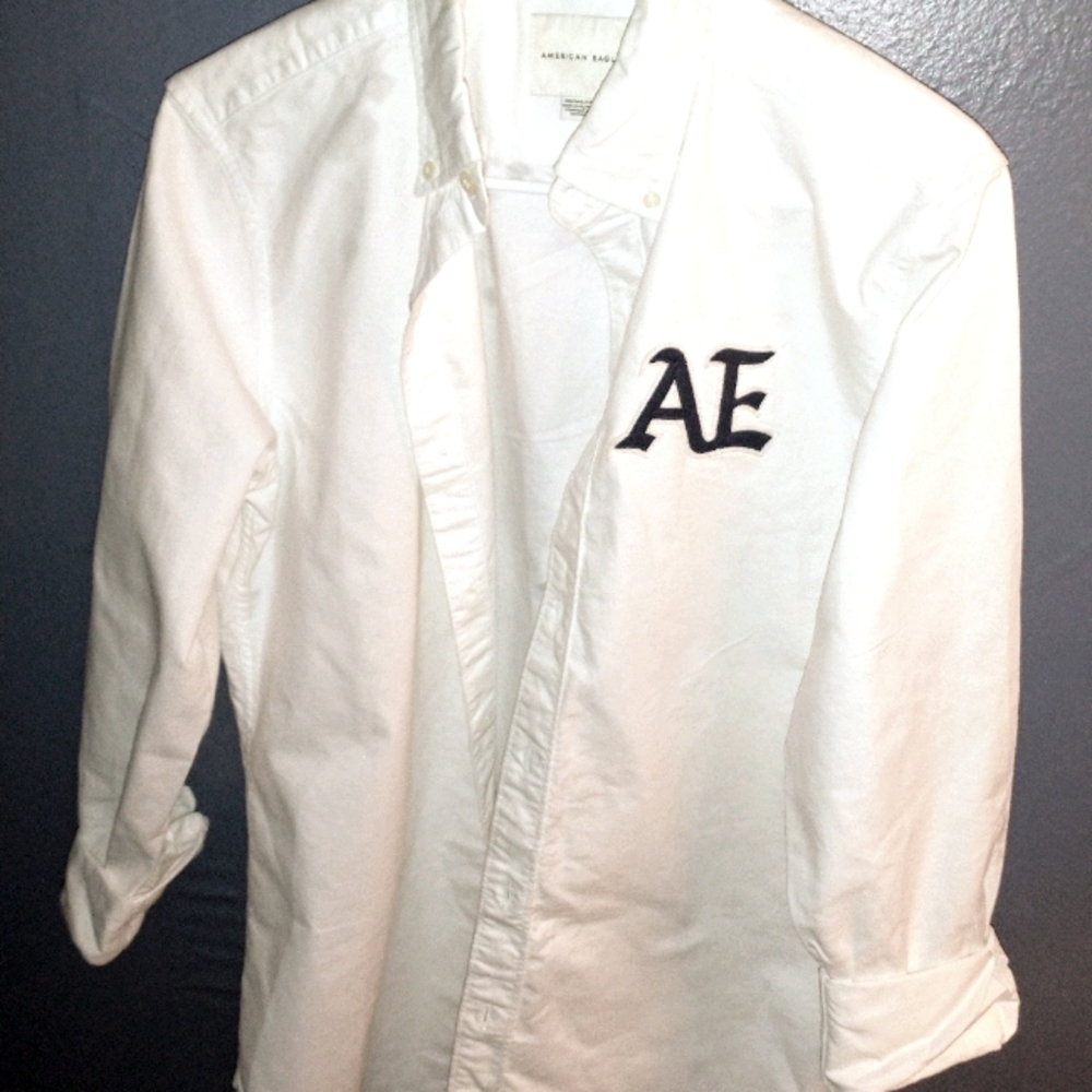 American Eagle shirt